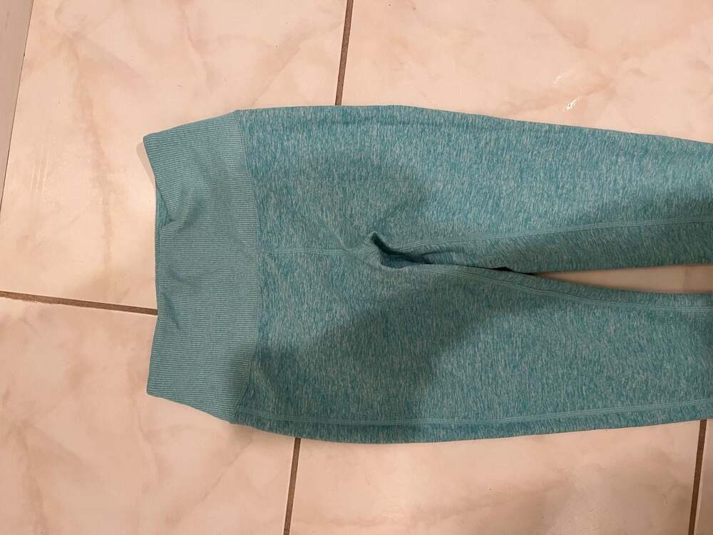 Alo Yoga High Waist Alosoft Lounge Legging in Bright Aqua Heather - Picture 4 of 9